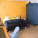 Bed & Breakfast La Enchantee 4*