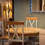 La Enchantee Bed & Breakfast 4*