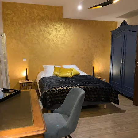 La Enchantée Couette-café 4*