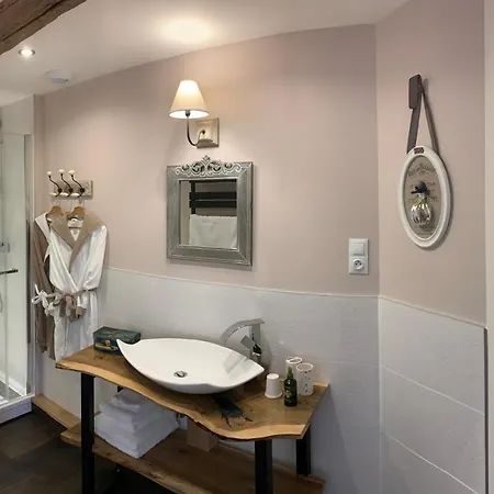 La Enchantee B&B 4*