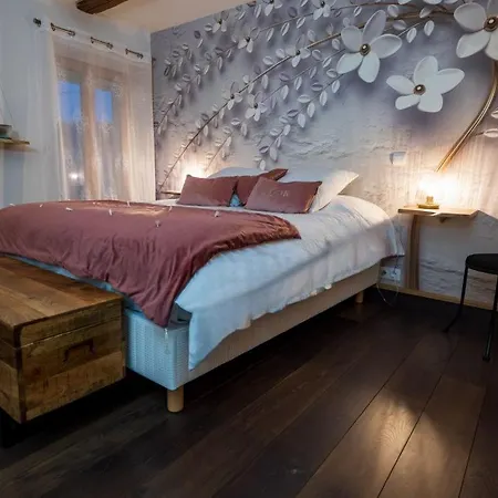 Couette-café La Enchantée La Baffe