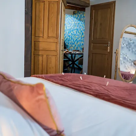 Couette-café La Enchantée La Baffe