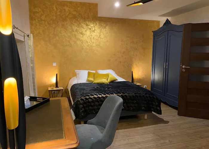 La Enchantee Alojamento de Acomodação e Pequeno-almoço 4*