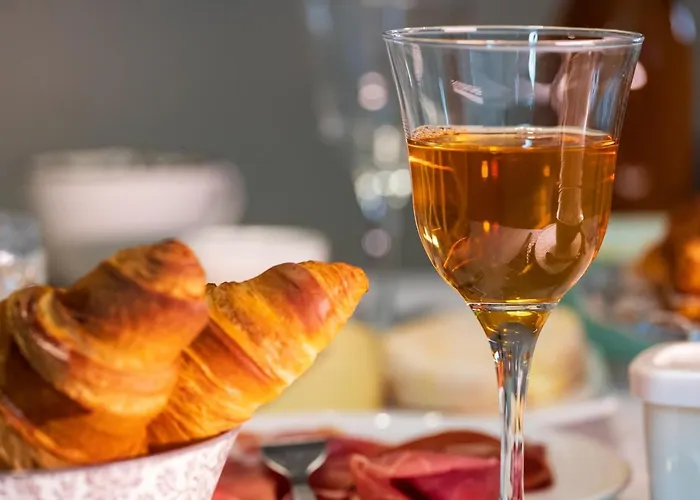 La Enchantee Alojamento de Acomodação e Pequeno-almoço 4*