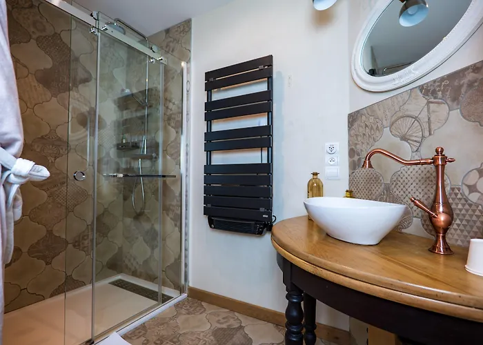 La Enchantee Bed & Breakfast 4*