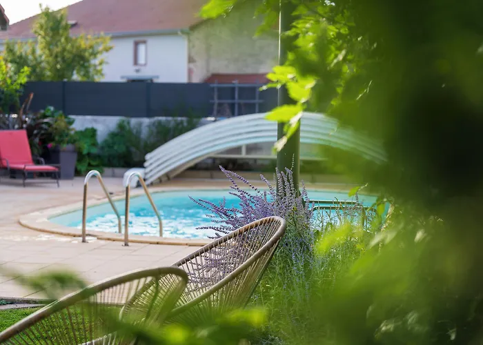 La Enchantee Bed & Breakfast